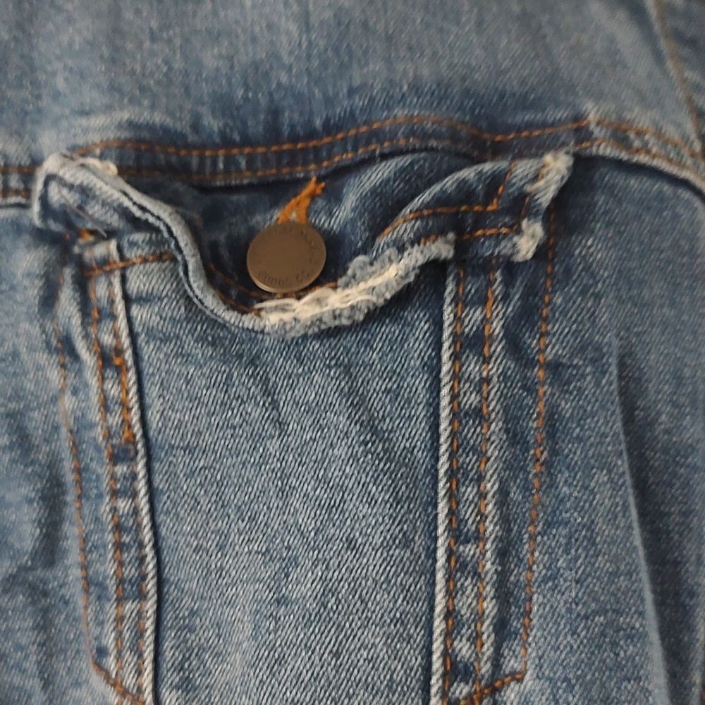 Universal Thread  distressed jean jacket   Sz L - Picture 4 of 6